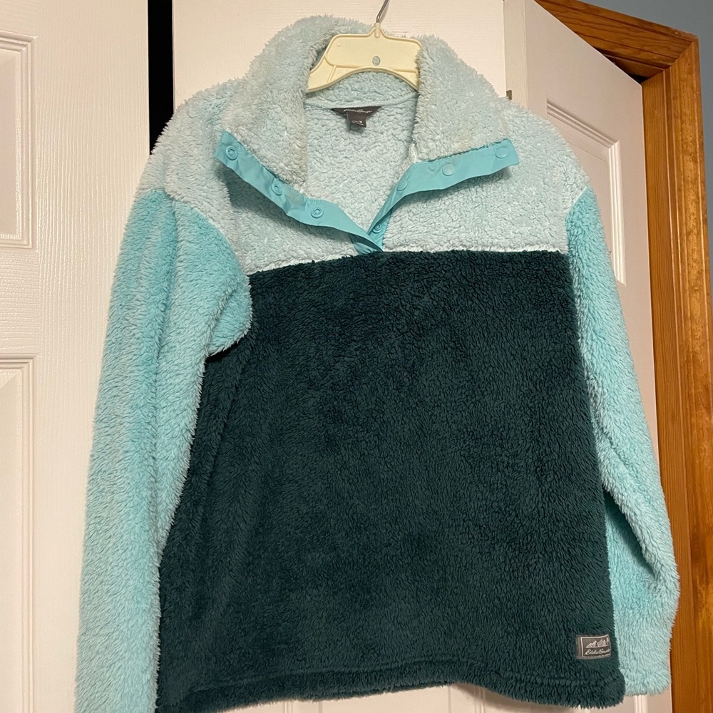 Eddie Bauer color black Sherpa pull over fleece size medium